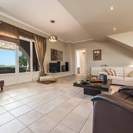 Willa Anemos Lakithra Minia